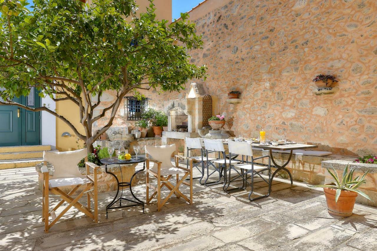 Castello Villa Daphnes - Private Pool & Whirlpool Dhafnes Exterior photo